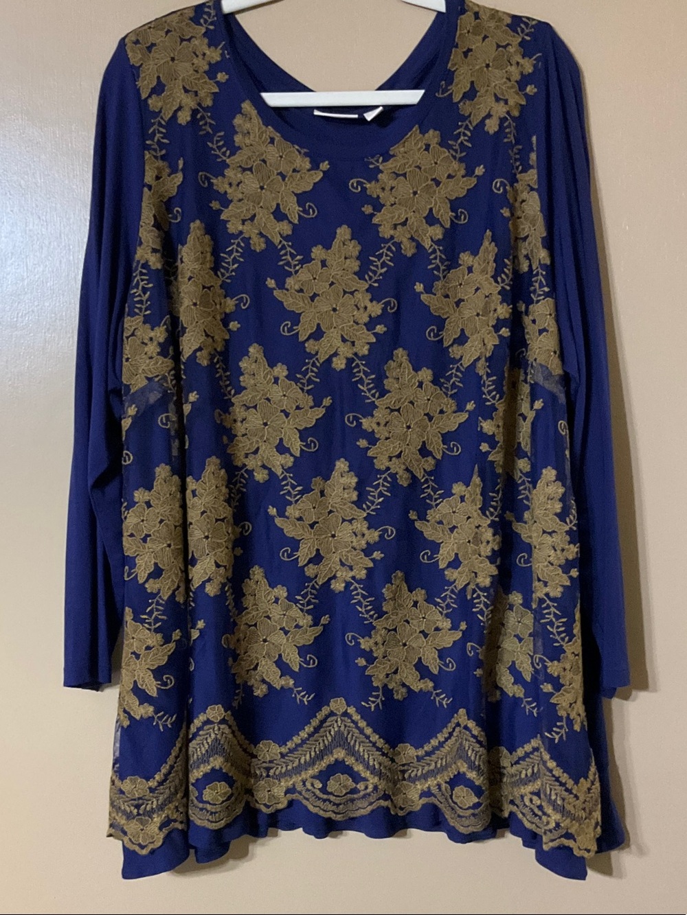 LOGO LAVISH by Lori Goldstein Navy Tunic with Gold Floral Lace Embroidery